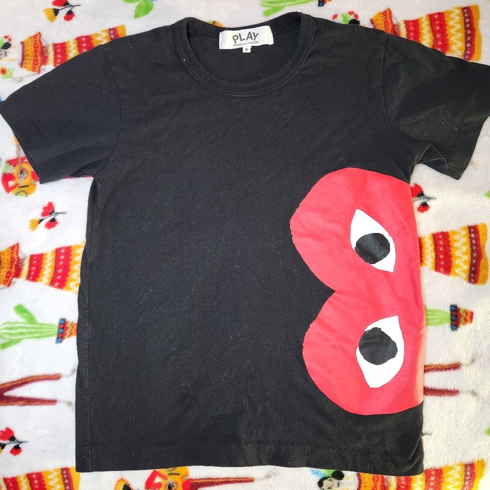 Womens Black and Red Graphic T-Shirt